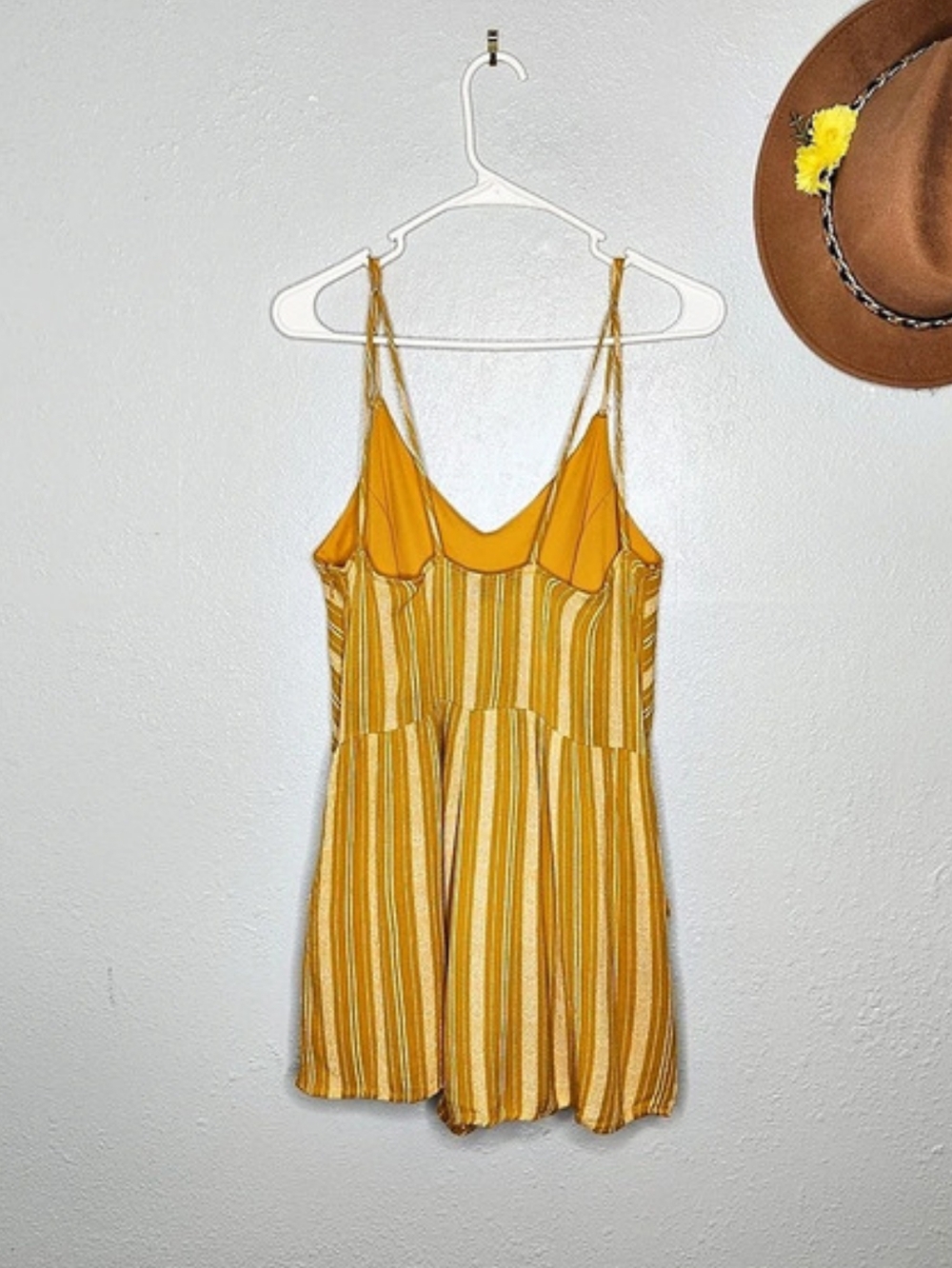 One Clothing Size M Yellow & White Geometric Romper - Picture 3 of 5